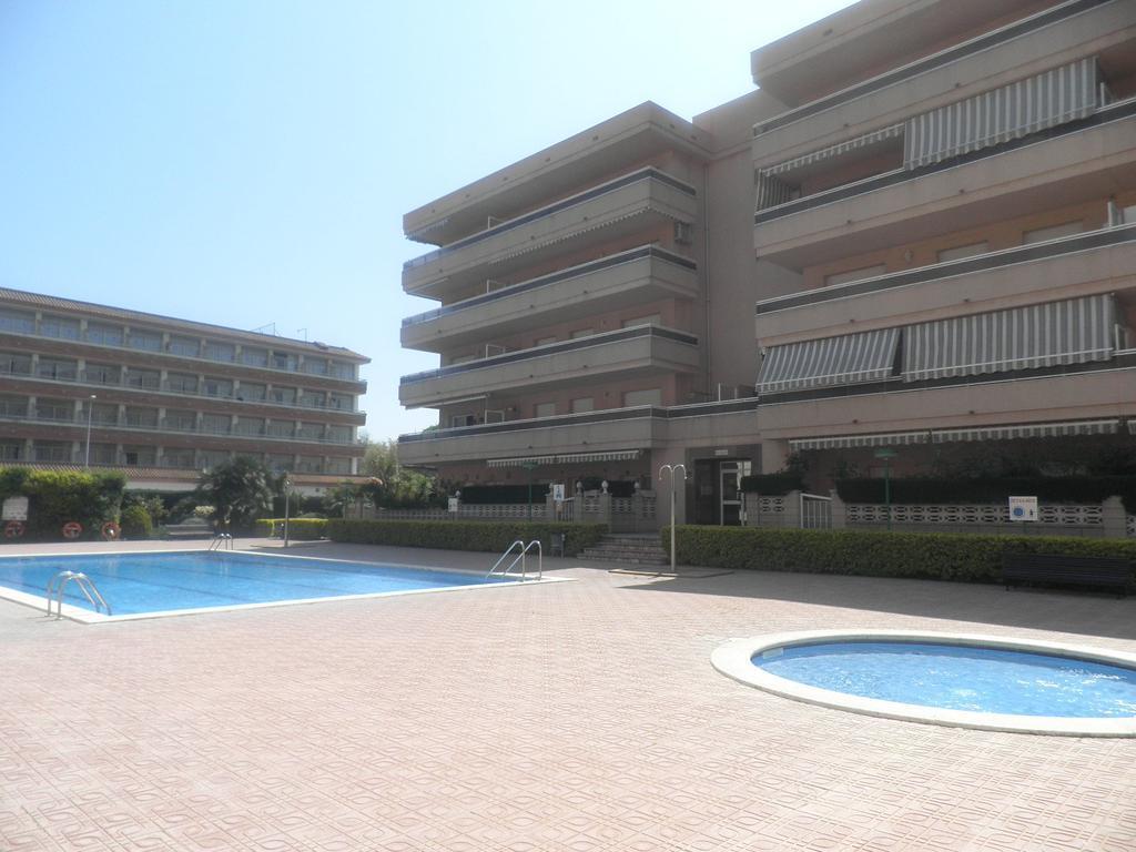 Rvhotels Apartamentos Ses Illes Blanes Exterior photo